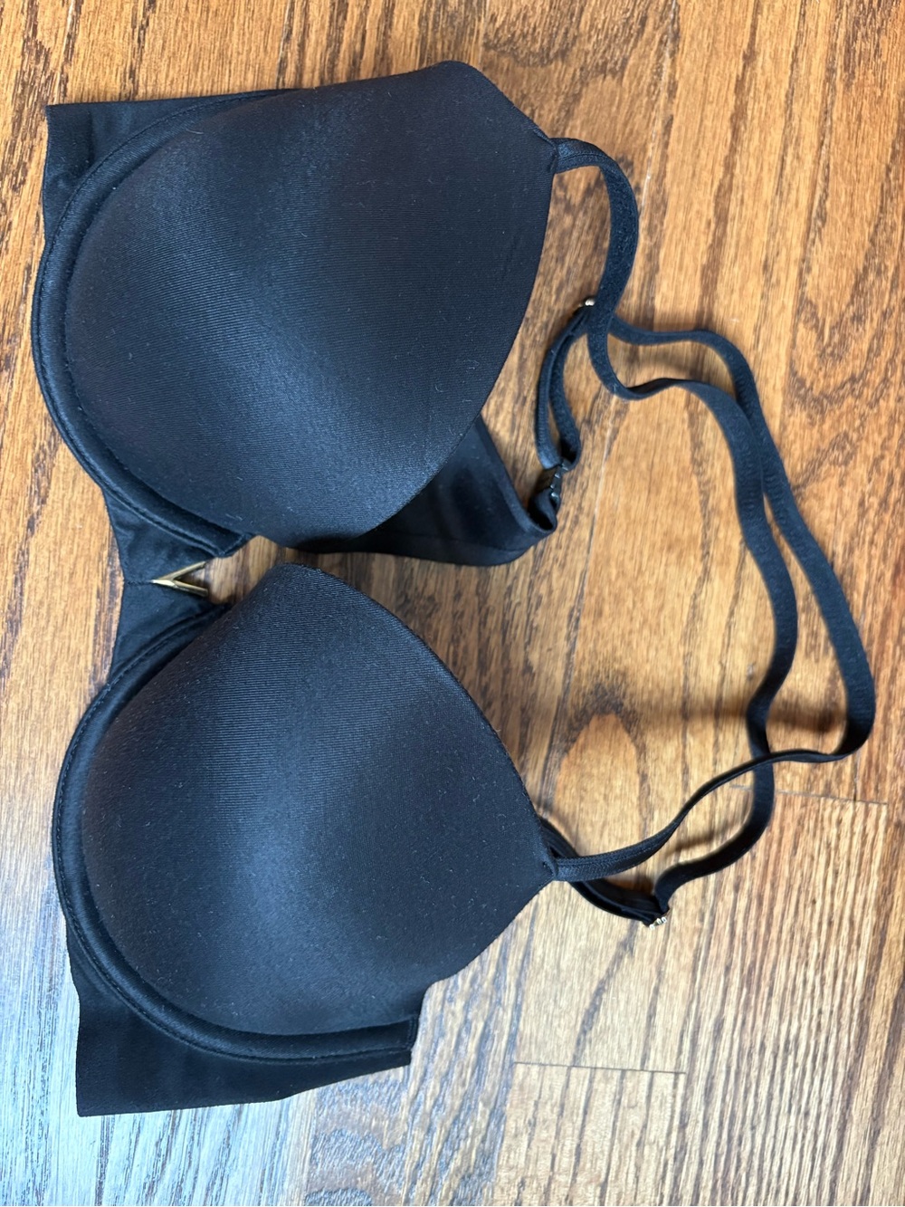 Victoria's Secret LOVE CLOUD in black 
 Bra 32D